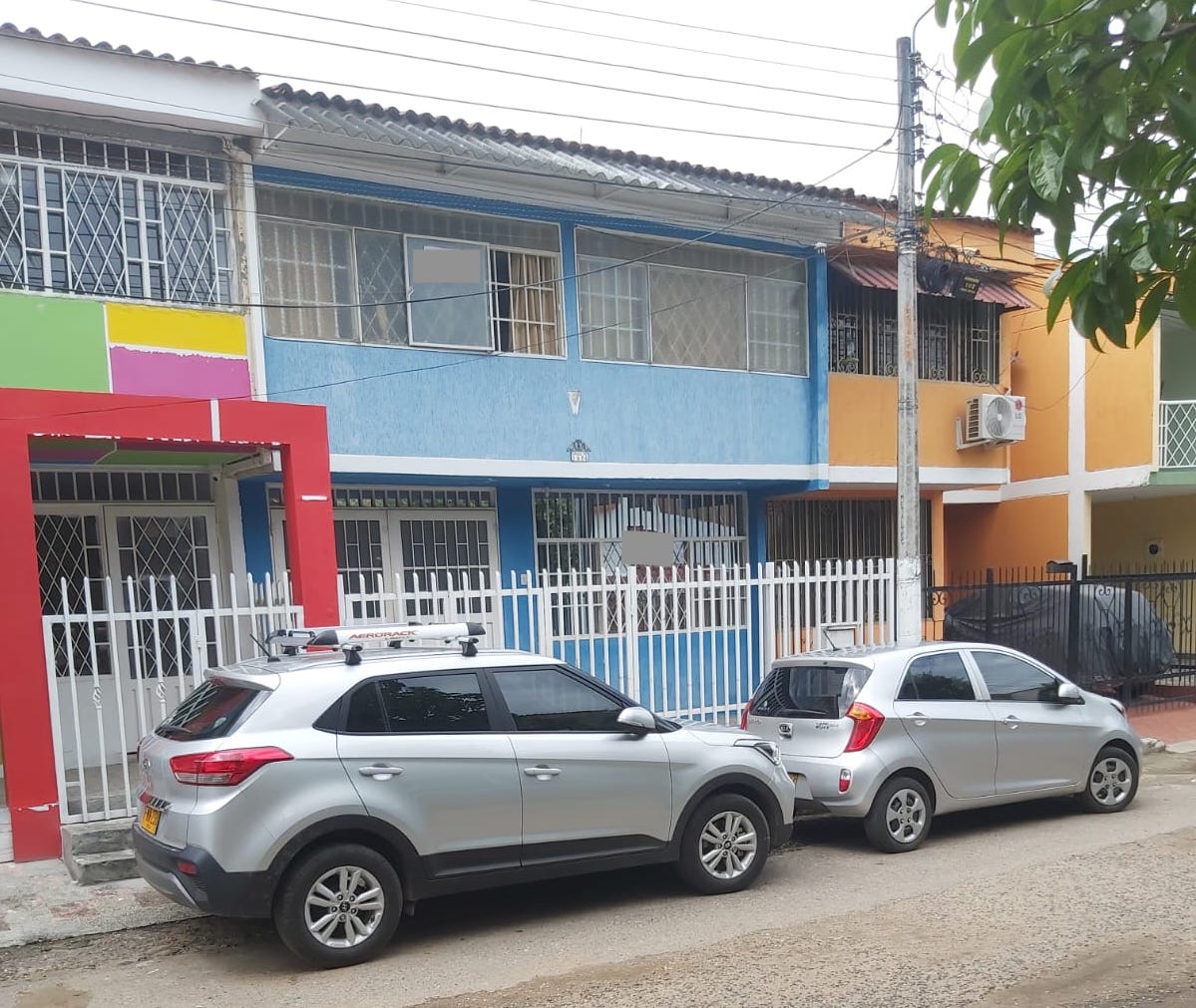 Casa de 2 pisos en el barrio Rivera norte