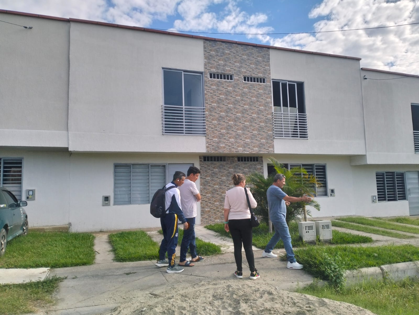 PROYECTO LOS PINARES CASAS 2 PISOS RIVERA-HUILA