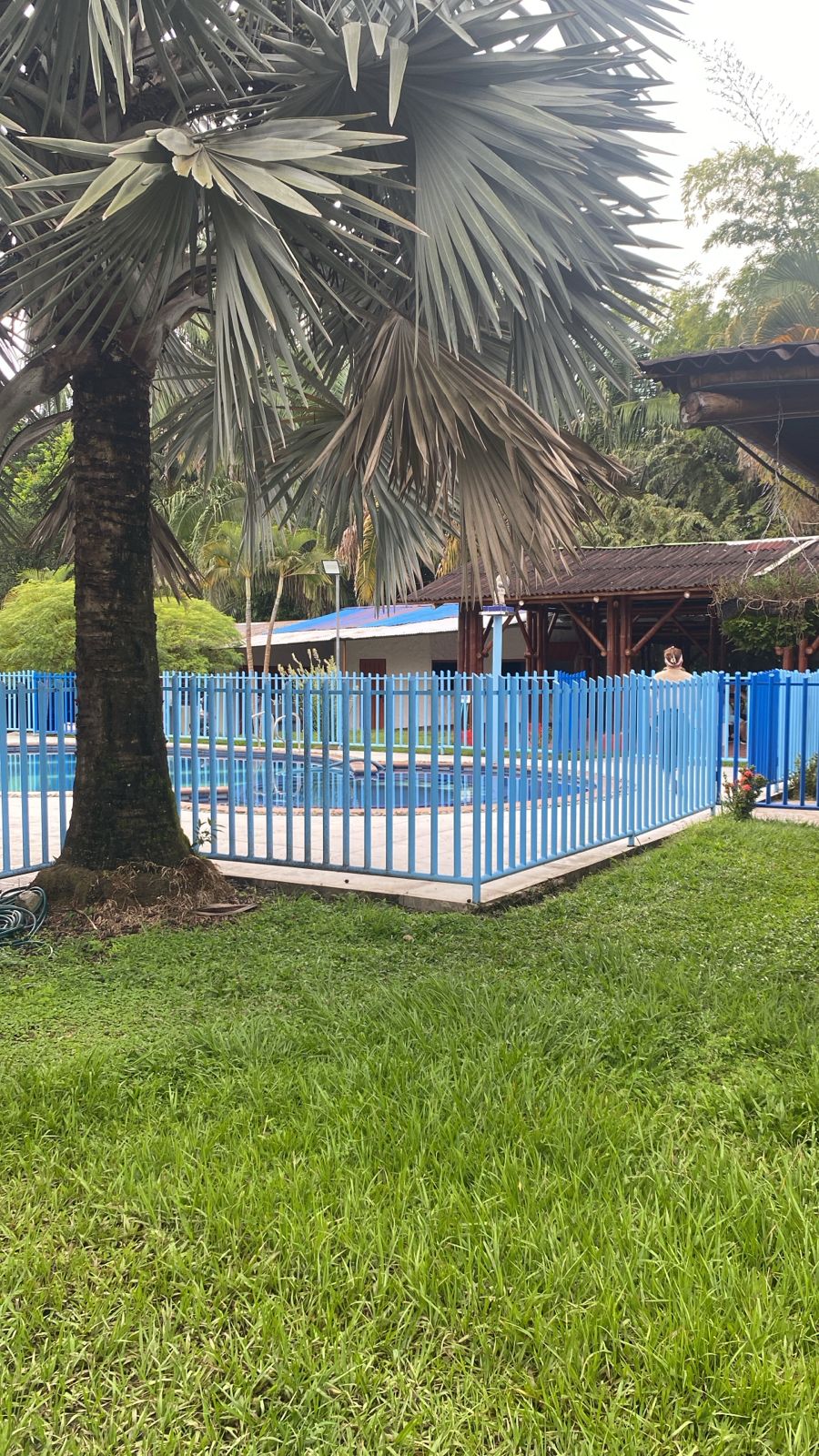 Casa campestre en conjunto cerrado, Riverita-Huila