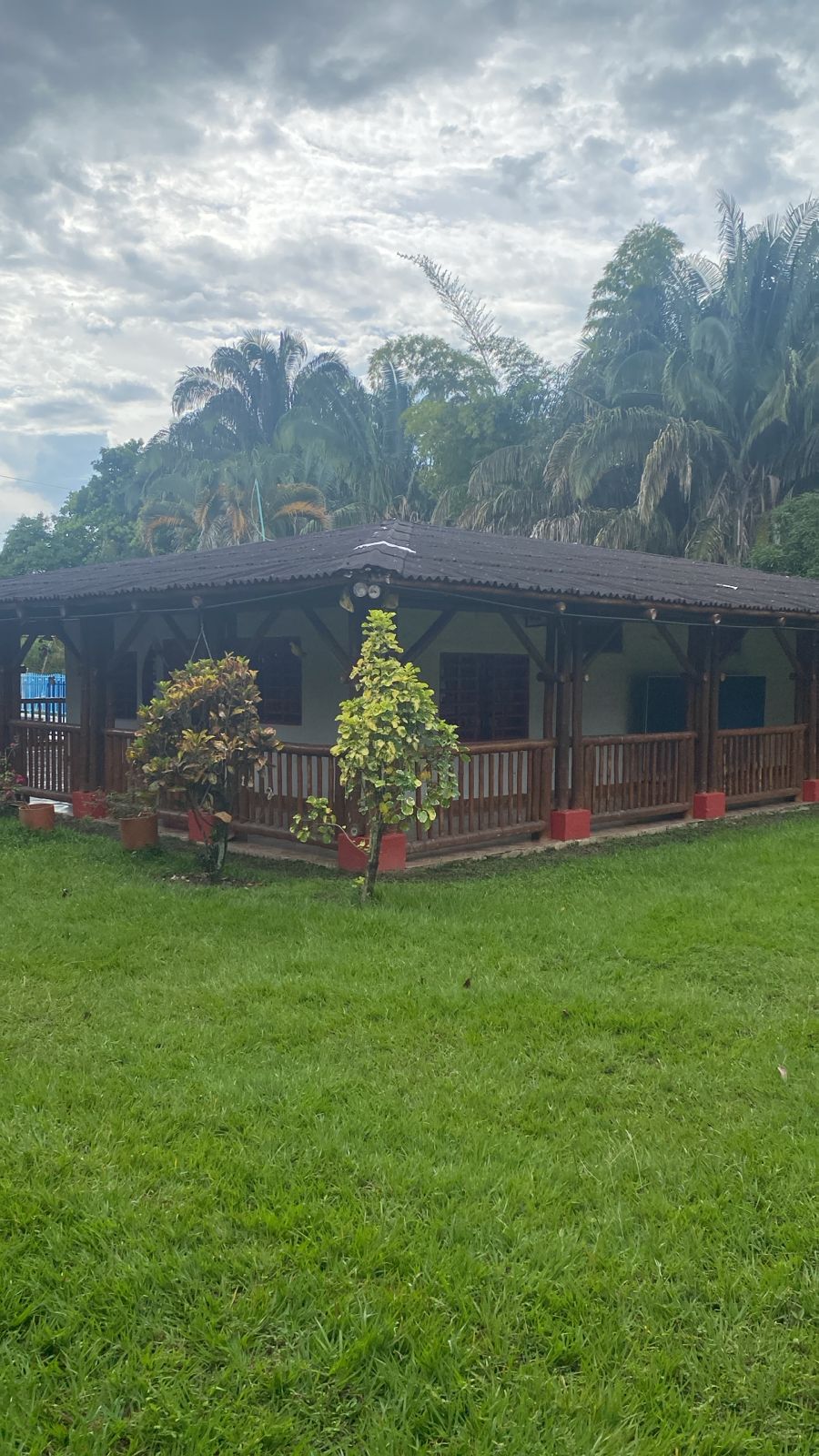 Casa campestre en conjunto cerrado, Riverita-Huila