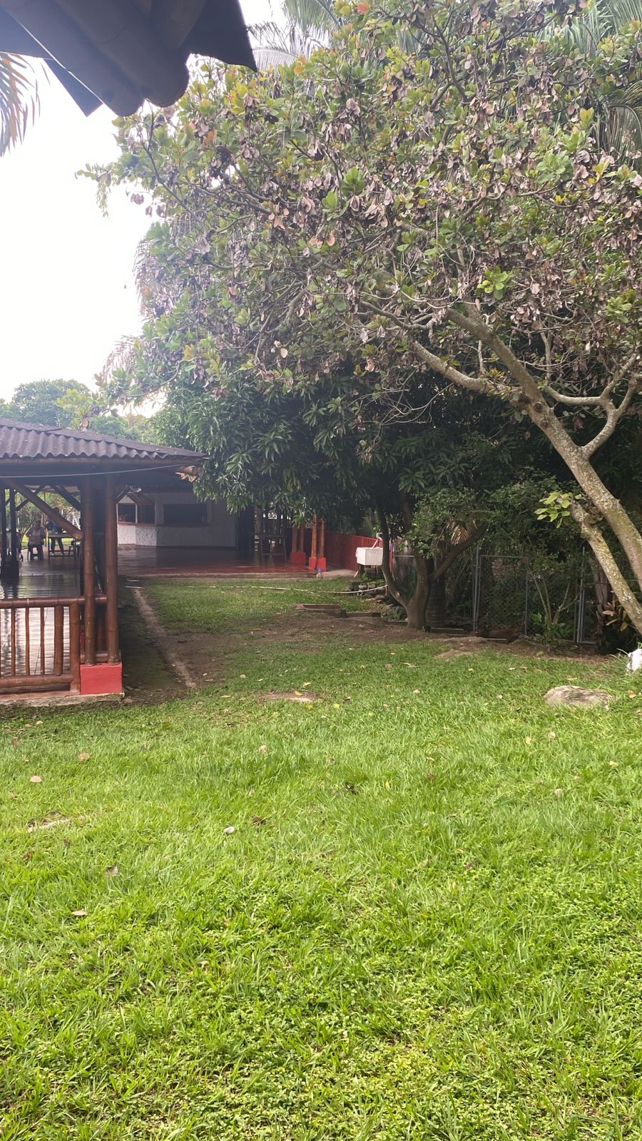 Casa campestre en conjunto cerrado, Riverita-Huila