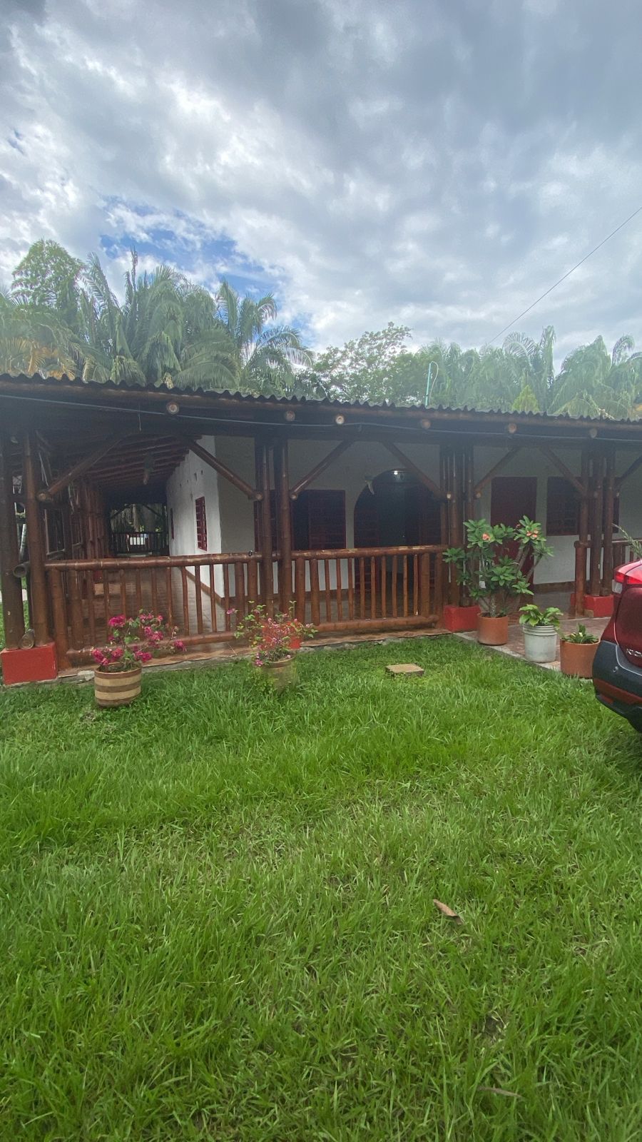 Casa campestre en conjunto cerrado, Riverita-Huila