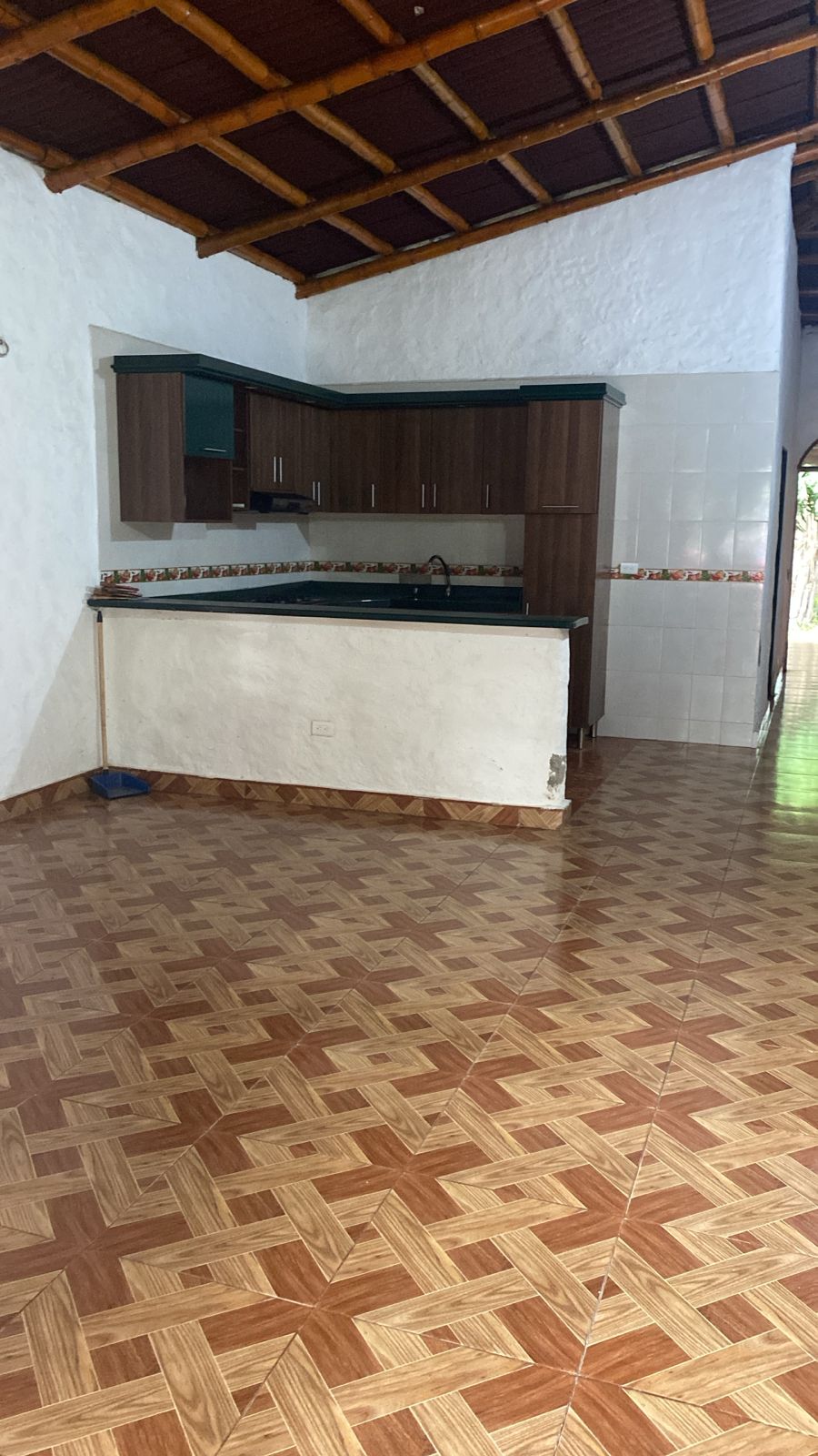 Casa campestre en conjunto cerrado, Riverita-Huila