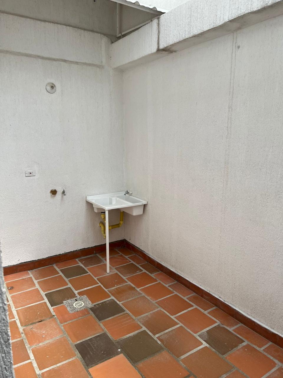 Apartamento en venta, propiedad en condominio cerrado